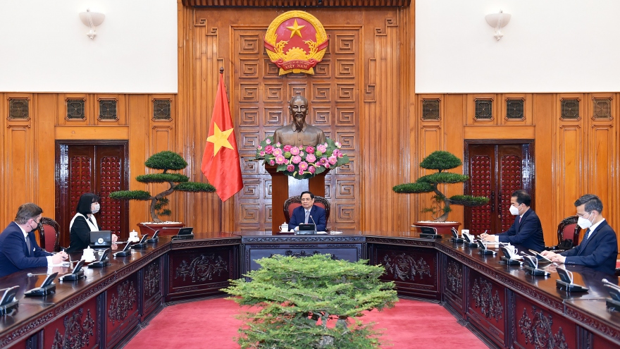 Thủ tướng Phạm Minh Chính đề nghị Romania tiếp tục hỗ trợ Việt Nam vaccine Covid-19